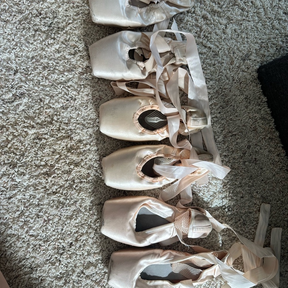 Pointe Shoes